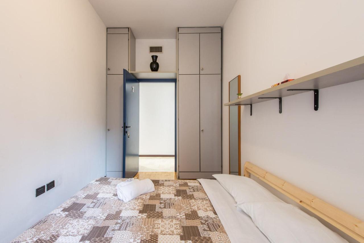 Central Guest House Milan Exterior photo